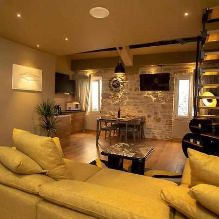 ˇdcˇ Modern Apartment Near The Church 罗维尼 外观 照片