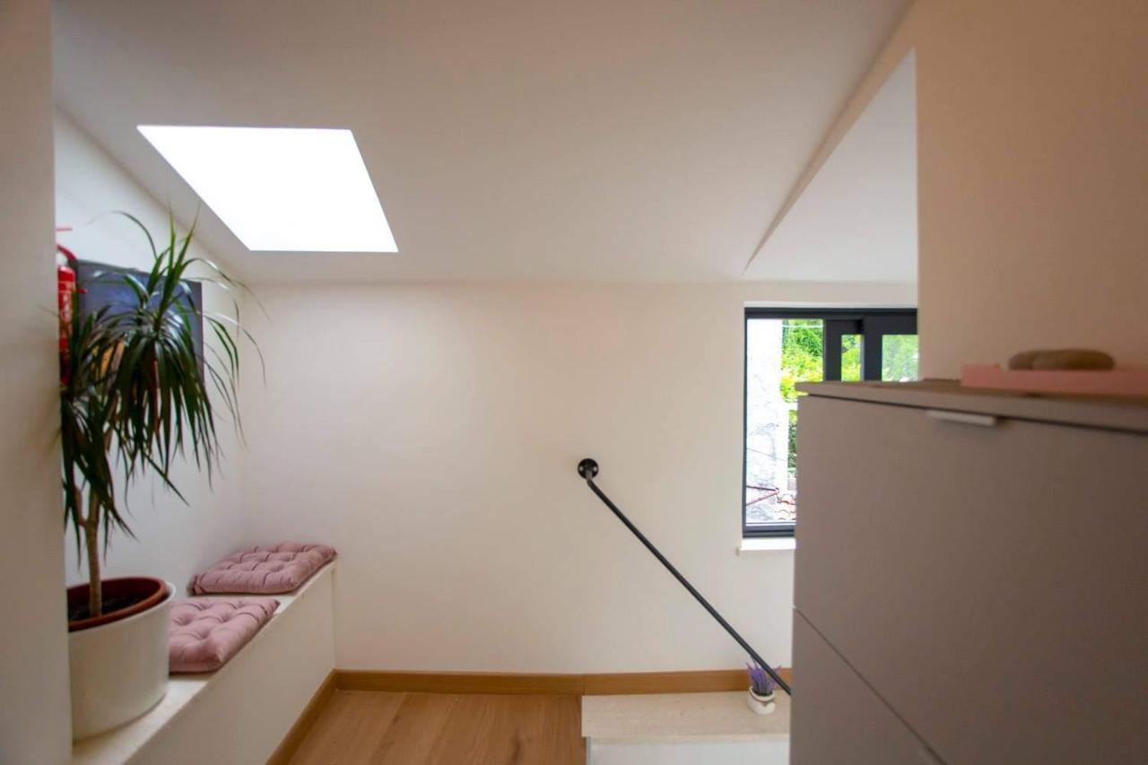 ˇdcˇ Modern Apartment Near The Church 罗维尼 外观 照片