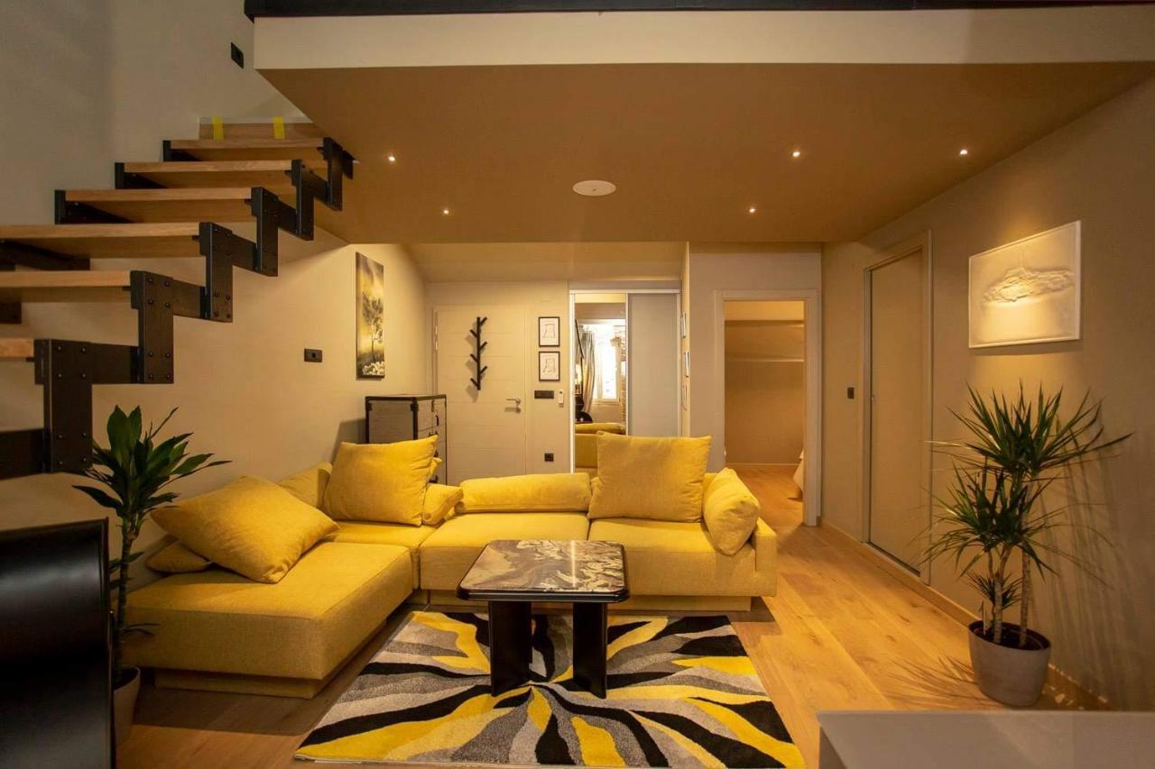 ˇdcˇ Modern Apartment Near The Church 罗维尼 外观 照片