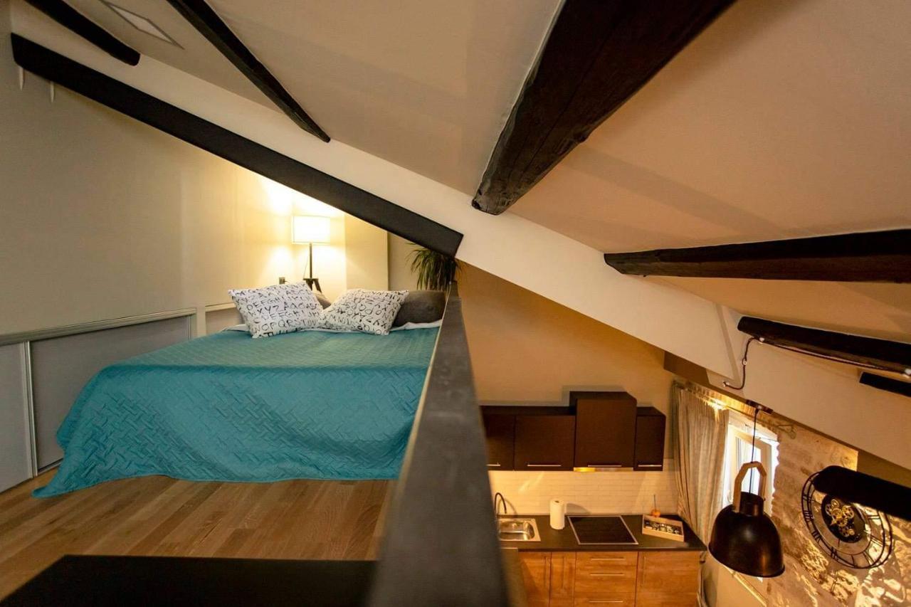 ˇdcˇ Modern Apartment Near The Church 罗维尼 外观 照片