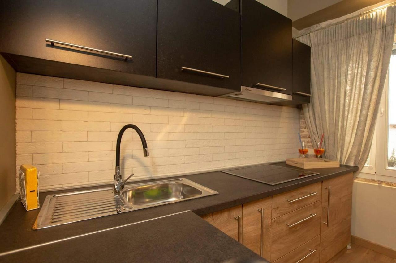 ˇdcˇ Modern Apartment Near The Church 罗维尼 外观 照片